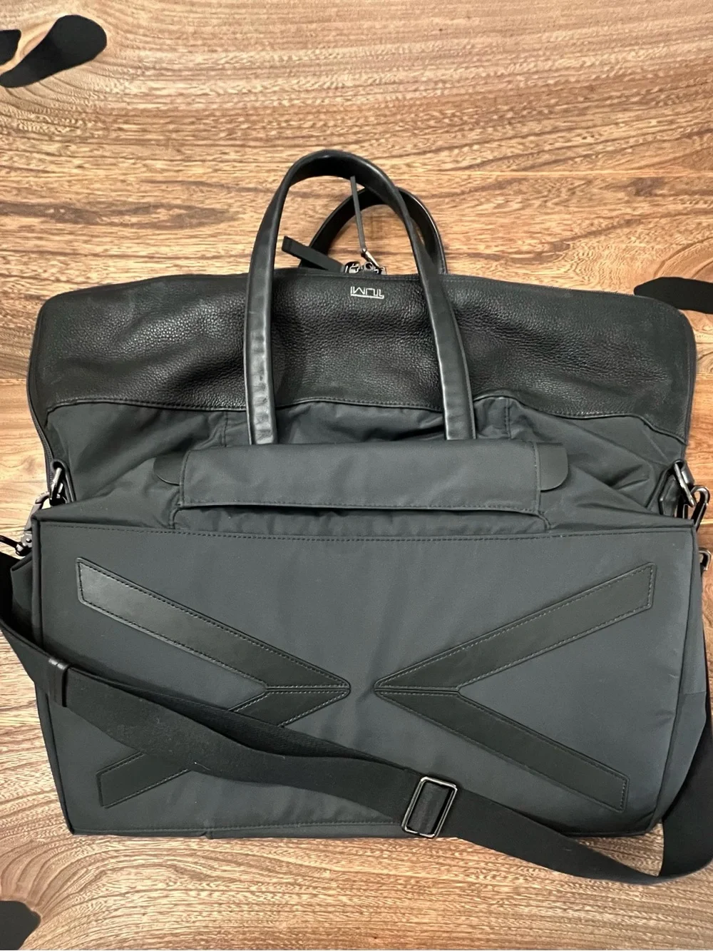 Tumi authentic hayden